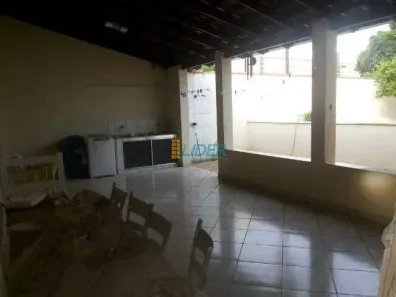 Casa com 3 Quartos à venda, 187m² no Jardim das Palmeiras, Uberlândia