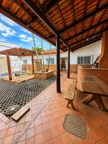 Casa com 3 Quartos à venda, 233m² no Jardim Presidente, Goiânia