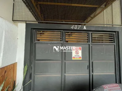 Sobrado com 4 Quartos para alugar, 230m² no Centro, Marília