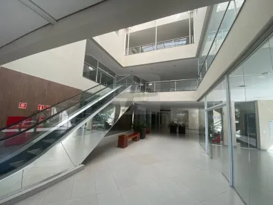 Prédio Comercial à venda, 5000m² no Água Branca, São Paulo