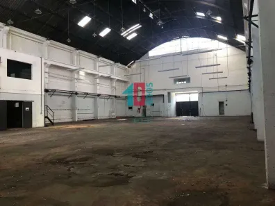 Galpão/Depósito/Armazém para venda ou aluguel, 1200m² no Ramos, Rio de Janeiro