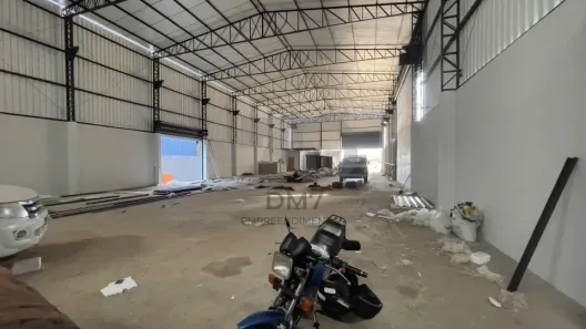 Galpão/Depósito/Armazém com 1 Quarto para venda ou aluguel, 750m² no Jardim Hanover, Maringá