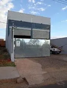 Galpão/Depósito/Armazém para alugar, 230m² no Residencial Lago Azul, Uberlândia
