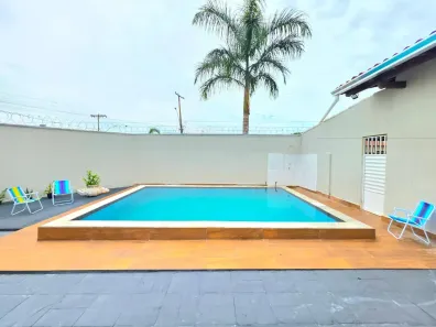 Casa com 4 Quartos para alugar, 220m² no Setor Marechal Rondon, Goiânia