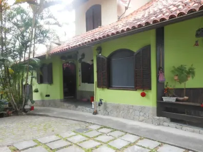 Casa de Condomínio com 2 Quartos à venda, 1848m² no Rio do Ouro, São Gonçalo