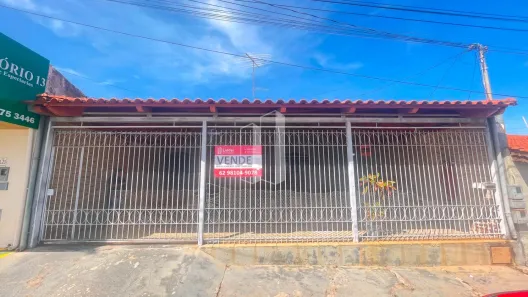 Casa com 3 Quartos à venda, 239m² no Conjunto Riviera, Goiânia