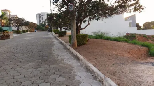 Lote/Terreno à venda, 300m² no Vila Domingues, Votorantim