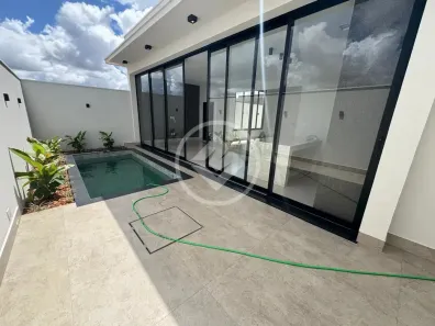 Casa de Condomínio com 4 Quartos à venda, 184m² no Novo Mundo, Uberlândia