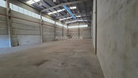Galpão/Depósito/Armazém para alugar, 823m² no Iporanga, Sorocaba