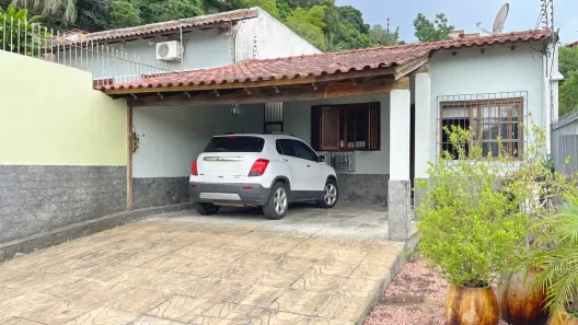 Casa com 3 Quartos à venda, 156m² no Cavalhada, Porto Alegre
