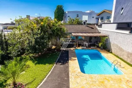 Casa com 3 Quartos à venda, 207m² no Santa Felicidade, Curitiba
