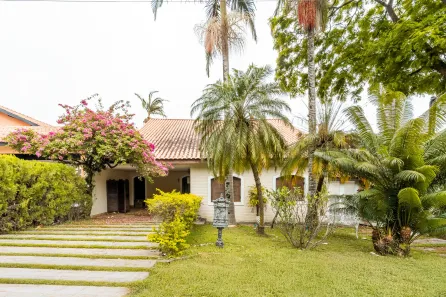 Casa com 3 Quartos para alugar, 400m² no Alphaville, Santana de Parnaíba