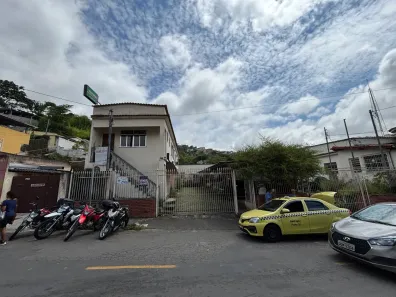 Prédio Comercial com 2 Quartos à venda, 320m² no Bandeirantes, Juiz de Fora
