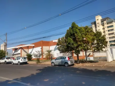 Ponto Comercial para alugar, 400m² no Saraiva, Uberlândia