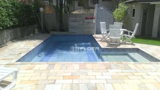 Casa de Condomínio com 4 Quartos à venda, 490m² no Camboinhas, Niterói