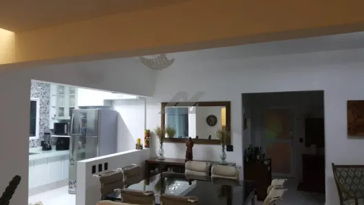Casa de Condomínio com 4 Quartos à venda, 215m² no Vila Brandina, Campinas