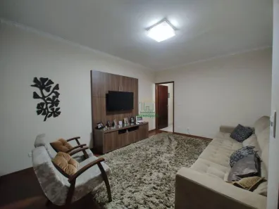 Sobrado com 3 Quartos à venda, 171m² no Vila Scarpelli, Santo André