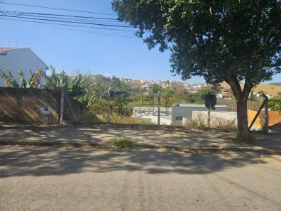 Lote/Terreno à venda, 329m² no Jardim Pinheiros, Valinhos