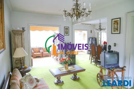 Casa com 3 Quartos à venda, 320m² no Pacaembu, São Paulo