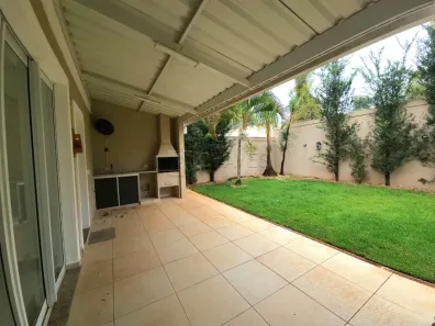 Casa de Condomínio com 3 Quartos para alugar, 213m² no Vila do Golf, Ribeirão Preto