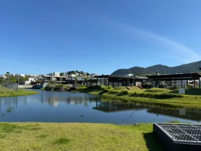 Casa de Condomínio com 4 Quartos à venda, 500m² no Pedra Branca, Palhoça