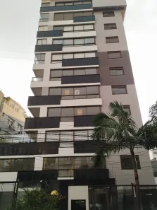 Apartamento com 3 Quartos para alugar, 140m² no Petrópolis, Porto Alegre