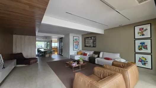 Sobrado com 3 Quartos à venda, 339m² no Santa Genoveva, Goiânia