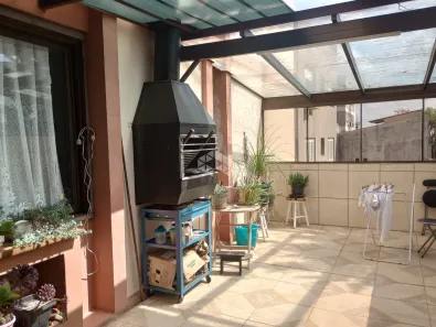 Apartamento com 2 Quartos à venda, 77m² no Medianeira, Porto Alegre
