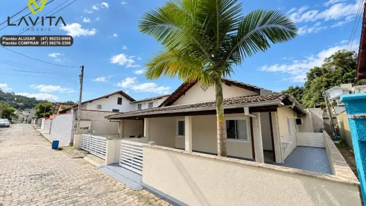 Casa com 2 Quartos para alugar, 45m² no Água Verde, Blumenau