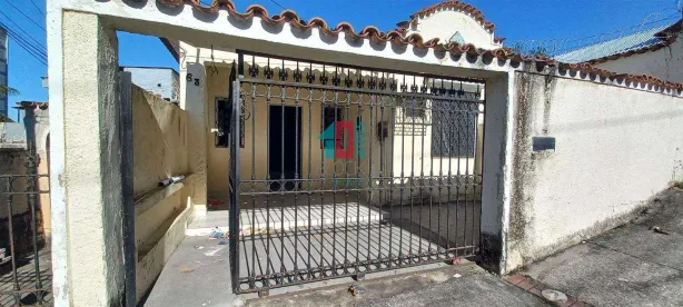 Casa com 2 Quartos para alugar, 60m² no Madureira, Rio de Janeiro