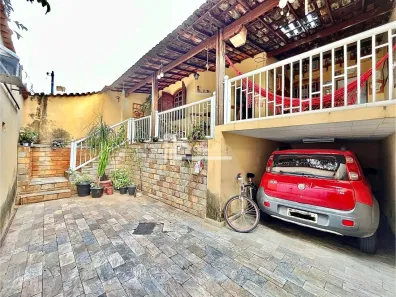 Casa com 3 Quartos à venda, 157m² no Planalto, Belo Horizonte