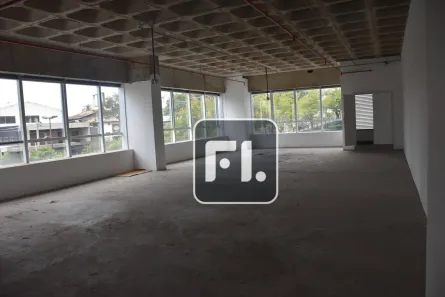 Sala Comercial para alugar, 153m² no Green Valley Alphaville, Barueri
