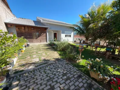Casa com 2 Quartos à venda, 131m² no São Francisco, Santo Amaro da Imperatriz