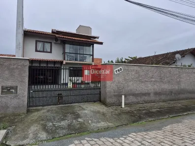 Sobrado com 3 Quartos à venda, 170m² no Centro, Penha