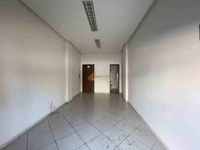 Ponto Comercial para alugar, 40m² no Niterói, Divinópolis