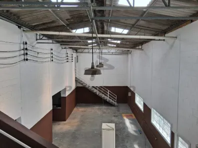 Galpão/Depósito/Armazém para alugar, 311m² no Nova Petrópolis, São Bernardo do Campo