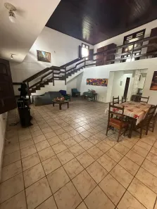 Casa com 5 Quartos para alugar, 270m² no Calhau, São Luís