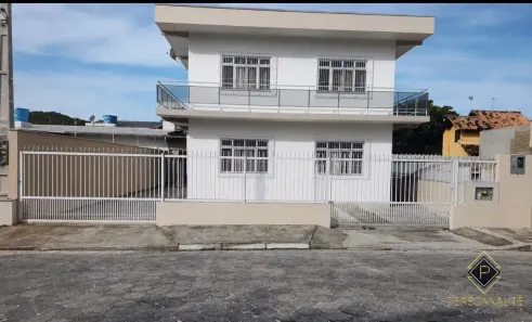 Casa com 4 Quartos à venda, 172m² no Morrinhos, Bombinhas