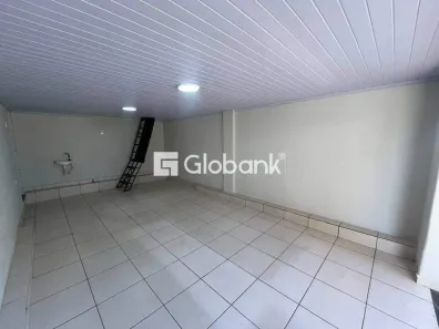 Ponto Comercial para alugar, 30m² no Centro, Montes Claros