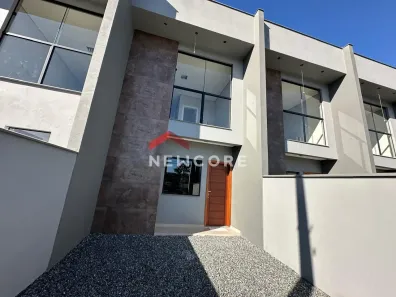 Casa com 2 Quartos à venda, 77m² no Vila Nova, Joinville