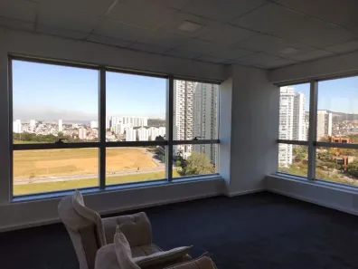 Sala Comercial para alugar, 45m² no Green Valley Alphaville, Barueri