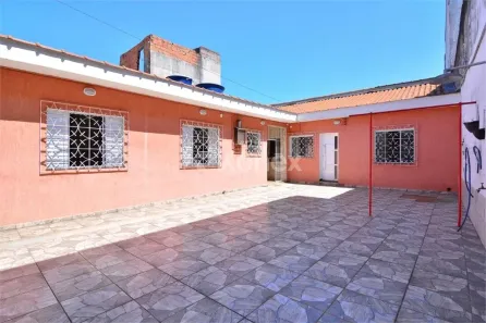 Casa com 2 Quartos à venda, 228m² no Parque Peruche, São Paulo