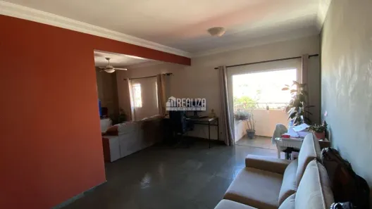 Apartamento com 3 Quartos à venda, 162m² no Irmãos Soares, Uberaba
