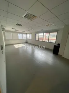 Sala Comercial à venda, 62m² no Floresta, Porto Alegre