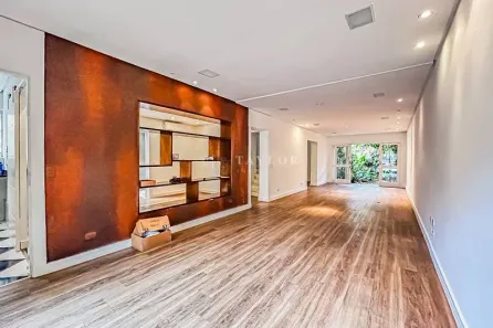 Casa com 3 Quartos para alugar, 200m² no Jardim Europa, São Paulo