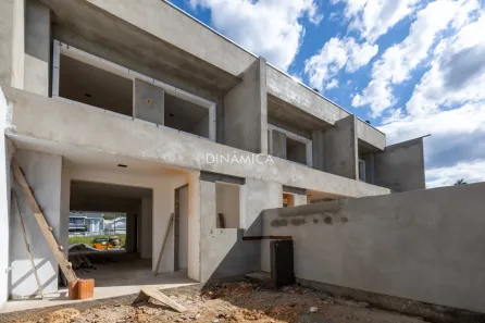 Sobrado com 3 Quartos à venda, 127m² no Velha Central, Blumenau