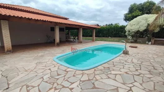 Fazenda/Sítio com 4 Quartos para venda ou aluguel, 360m² no , Guapiaçu