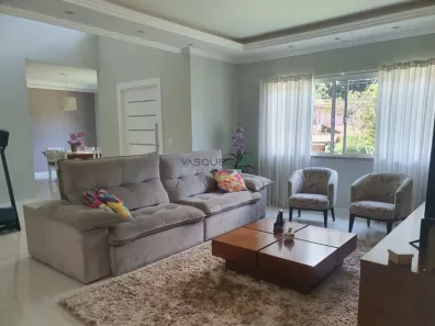 Casa com 6 Quartos à venda, 480m² no Carlos Guinle, Teresópolis