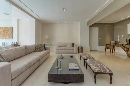 Apartamento com 3 Quartos para alugar, 222m² no Campo Belo, São Paulo