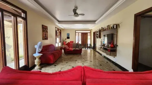Casa com 4 Quartos à venda, 370m² no Itaipu, Niterói